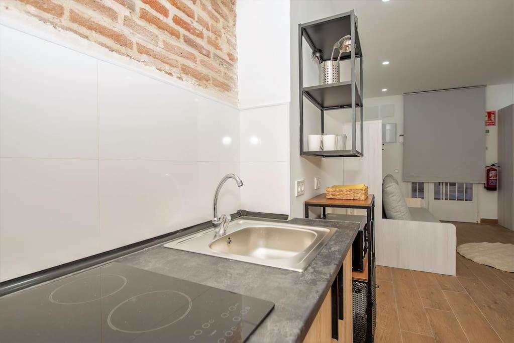 Estudio En Palacio La Latina มาดริด ภายนอก รูปภาพ