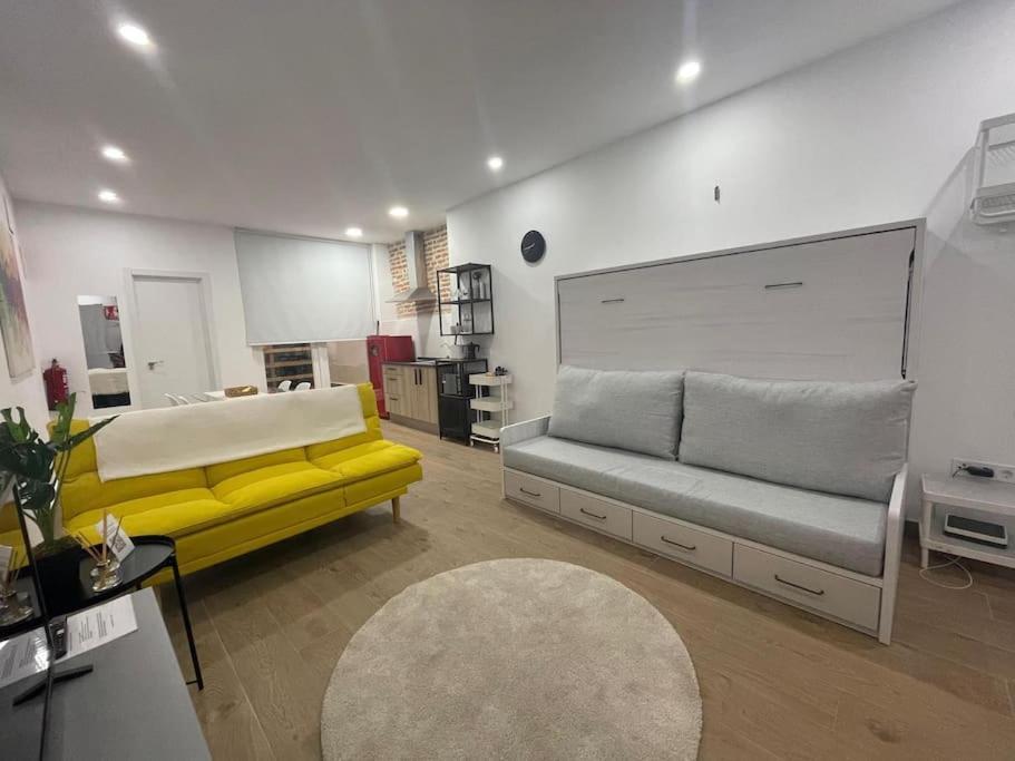 Estudio En Palacio La Latina มาดริด ภายนอก รูปภาพ
